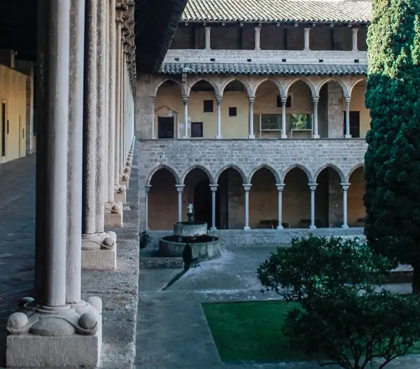 Pedralbes Medieval y Modernista